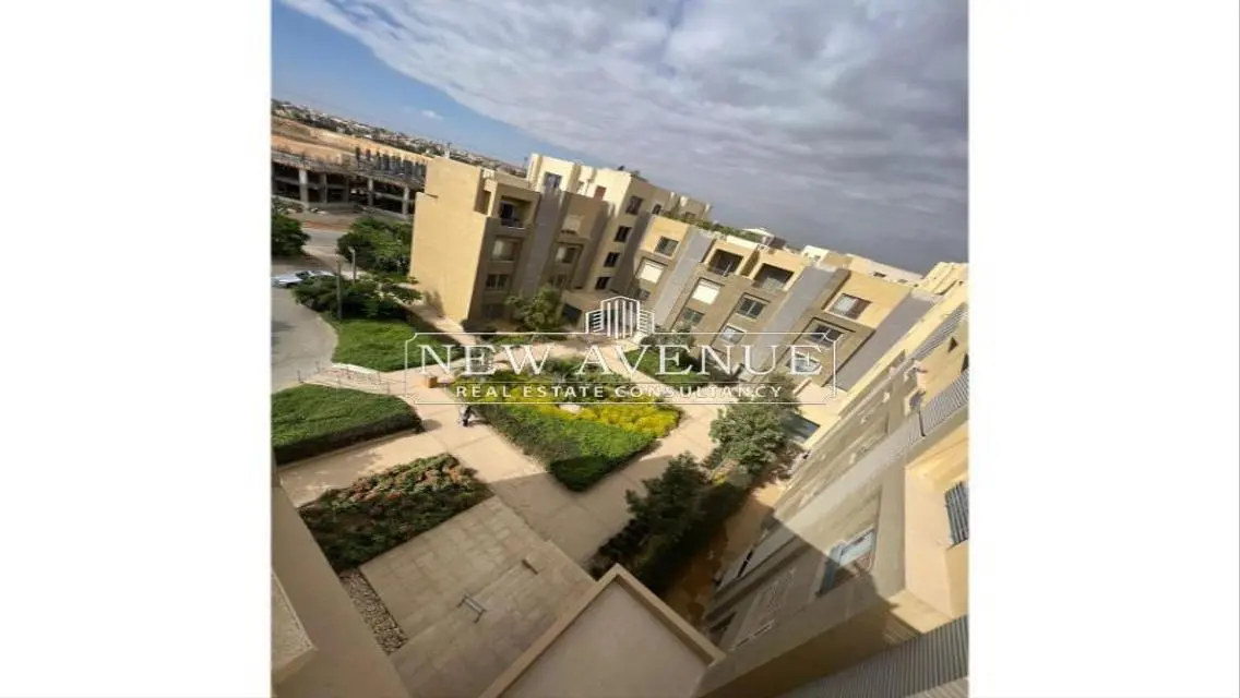 Ground apartment with garden in Palm Parks