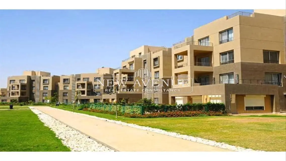 Ground apartment with garden in Palm Parks