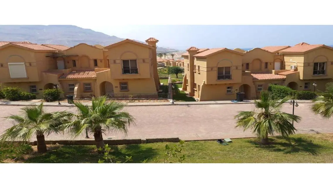 Twin House For Sale in La Vista Topaz - furnished