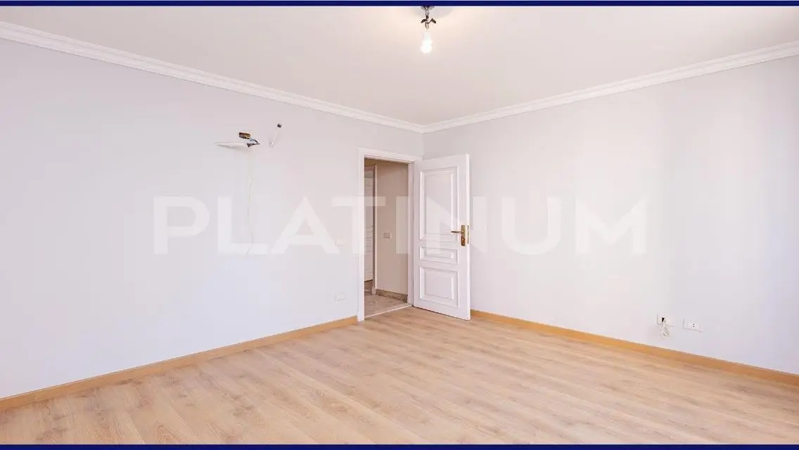 Luxurious Villa for Sale, 300 Meters