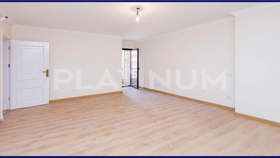 Luxurious Villa for Sale, 300 Meters