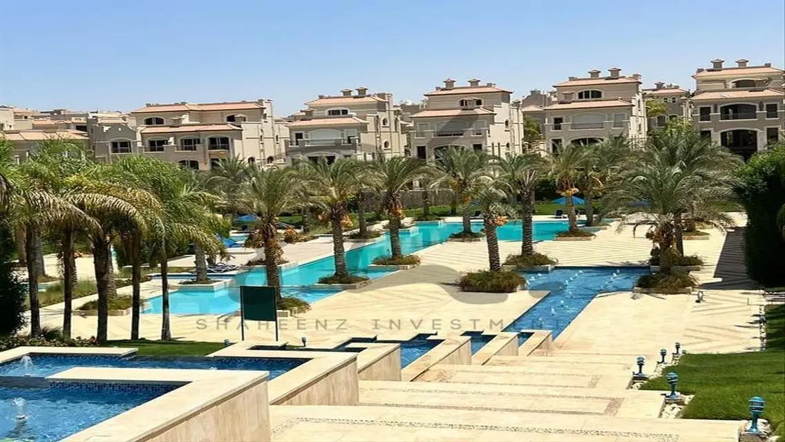 فيلا بالسعر القديم استلام فوري في الباتو 5 ايست