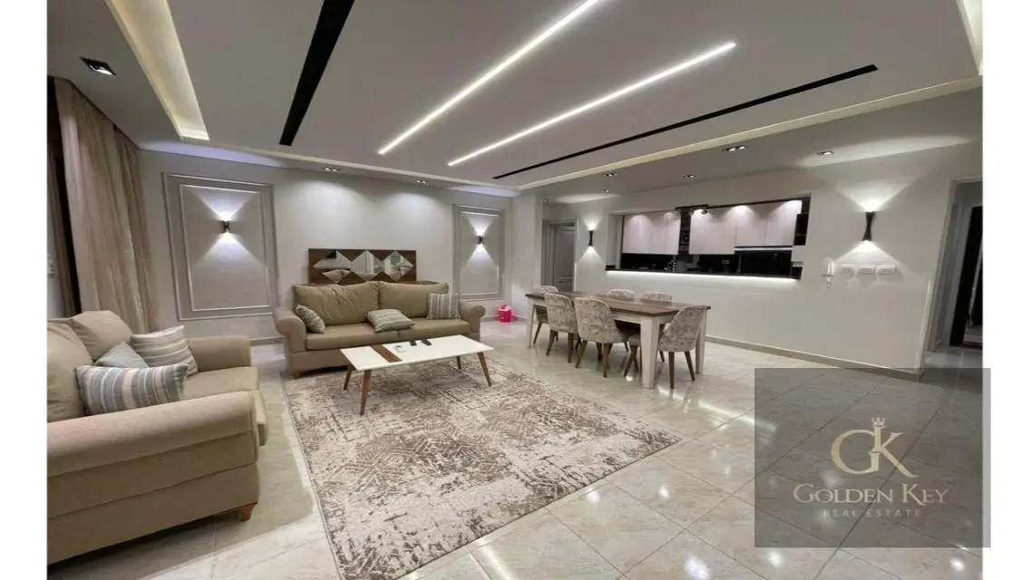 Super Lux apartment beside all markets and gates