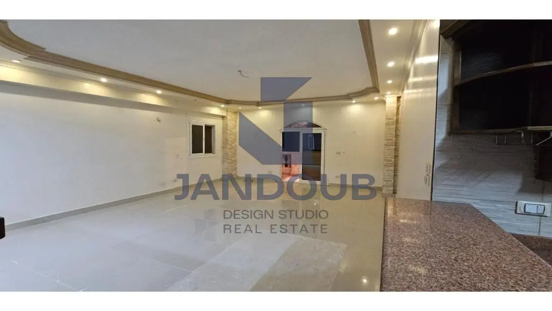شقة فاخرة للبيع في البنفسج عمارات ناصية