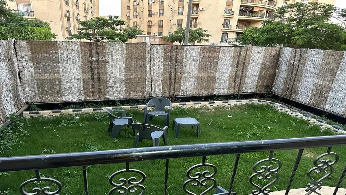Hotel studio with garden for rent at a special