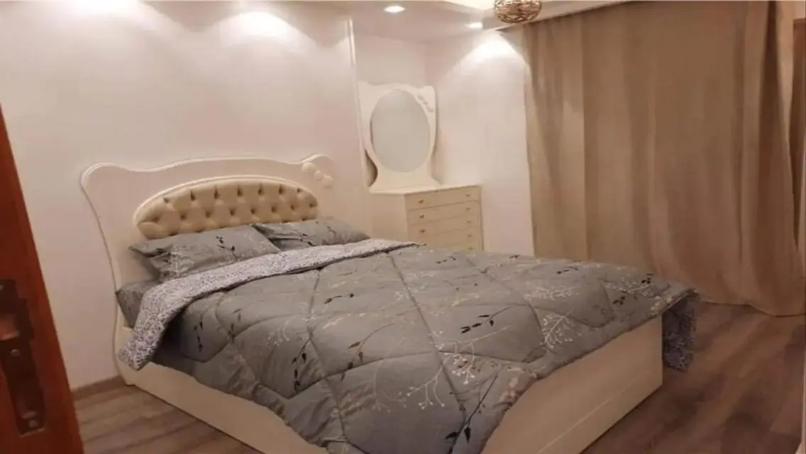 للايجار المفروش شقة 160م كمبوند Galleria Residence