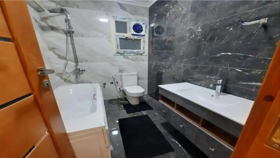 للايجار المفروش شقة 160م كمبوند Galleria Residence