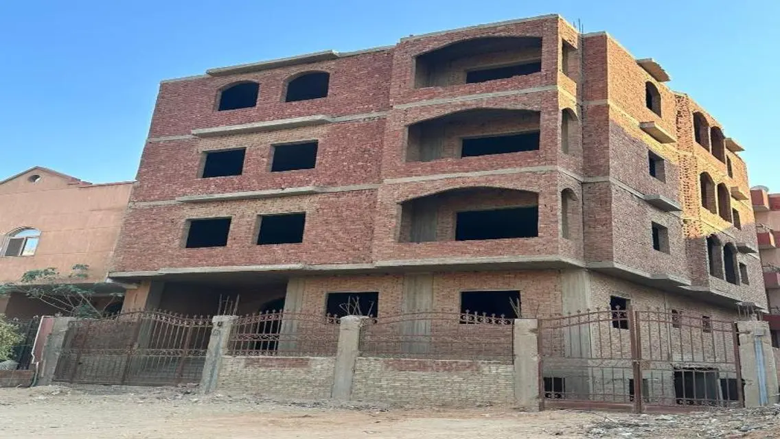 عمارة 860م مبنية بالكامل جنوب الاحياء سعر مميز جدا