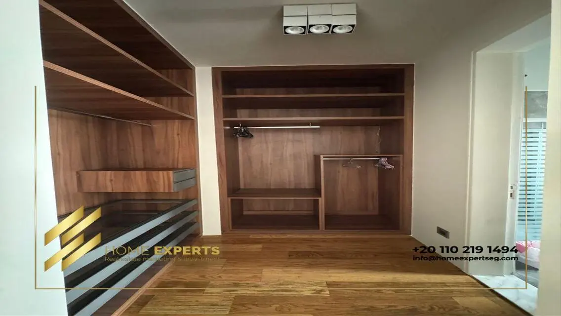 First Use furnished apartment for rent in Eastown