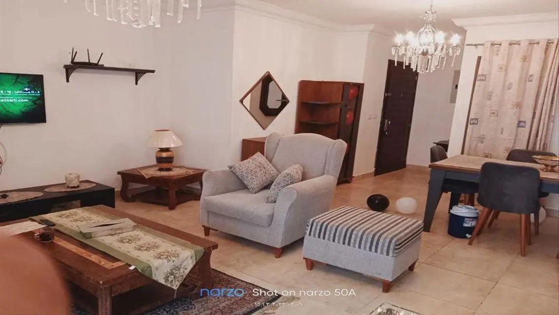 شقه مميزه للايجار المفروش بمدينتي في B12