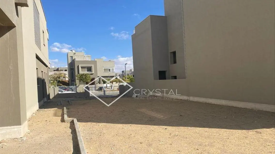 Very prime location Standalone in pk2, open view