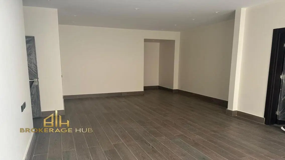 Apartment with Private pool and garden for rent