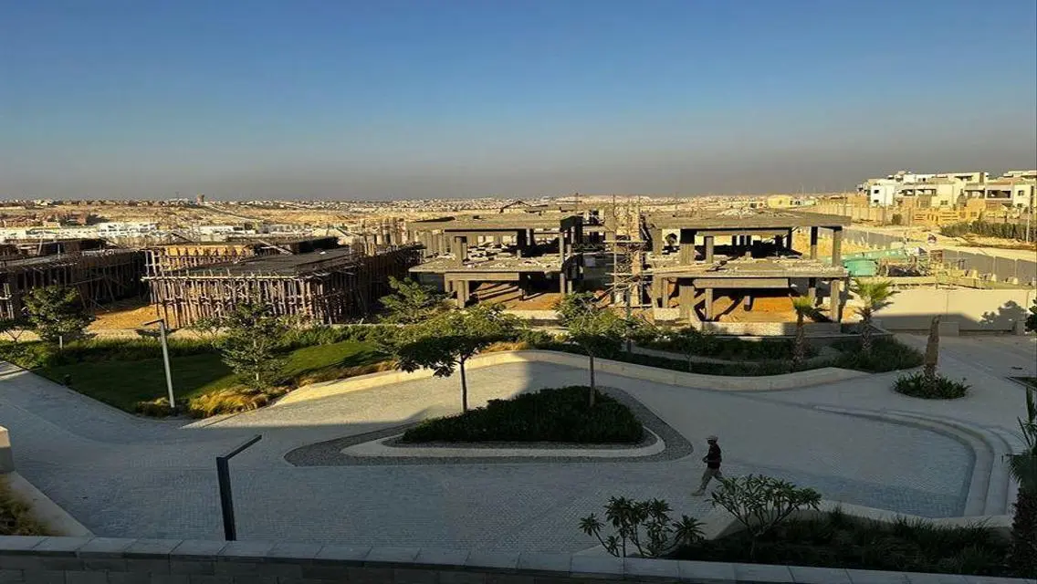 فيلا للبيع استلام قريب سور بسور مع بالم باركس