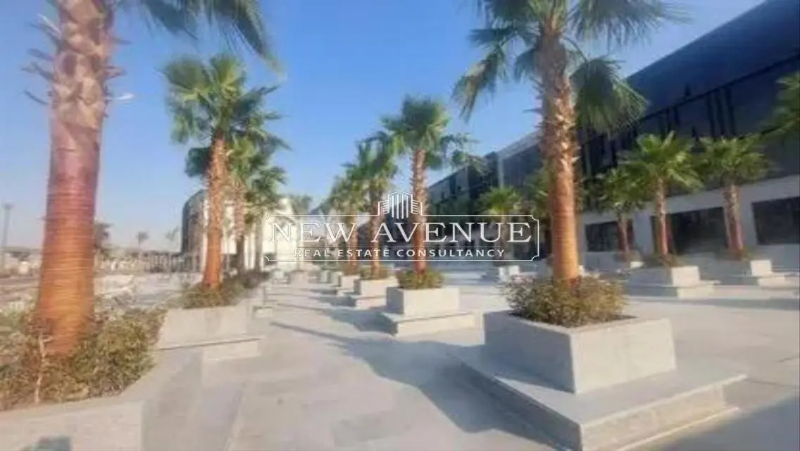 عقار مميز للبيع بمساحة مذهلة