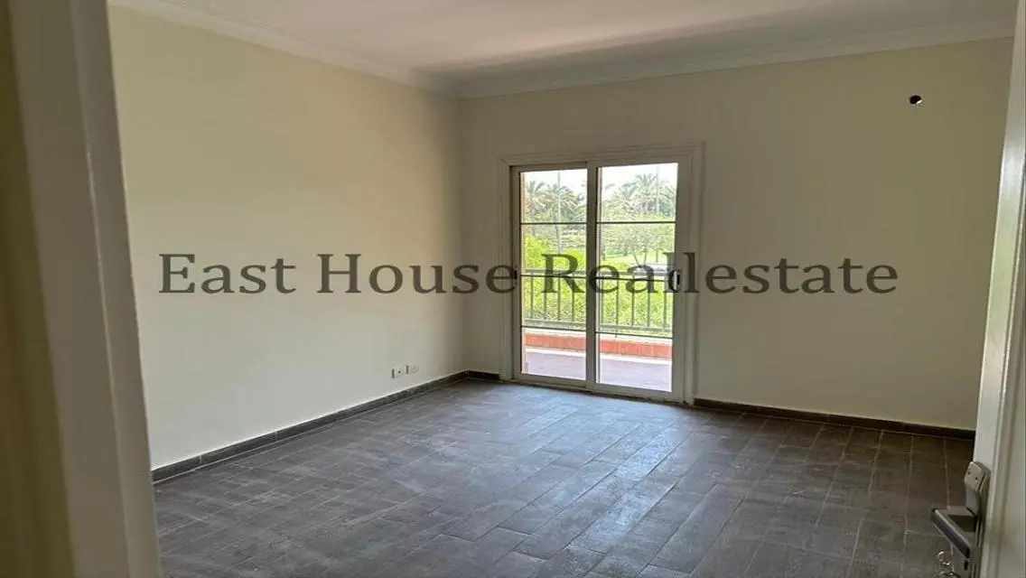 For rent in Madinaty a villa with a golf view