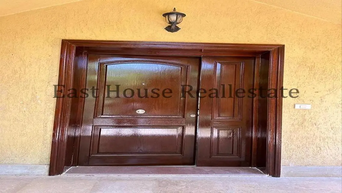 For rent in Madinaty a villa with a golf view