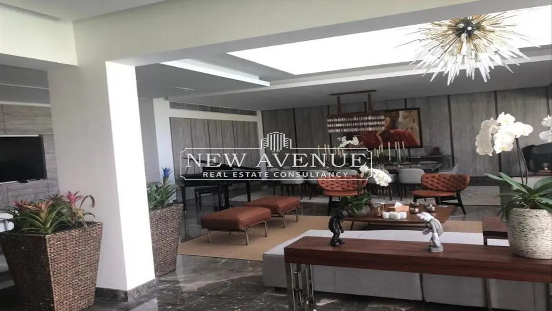 First Row Luxurious Villa in Hacienda White