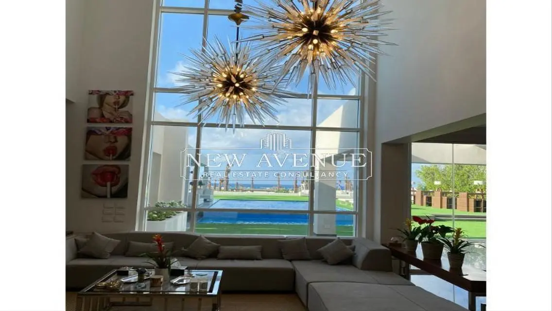 First Row Luxurious Villa in Hacienda White