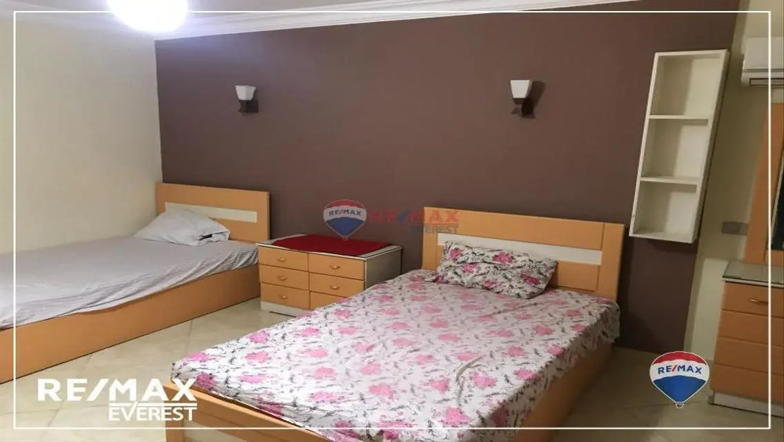 شقة مفروشة فاخر بفيو مميز في منتجع الجومان 2- زايد