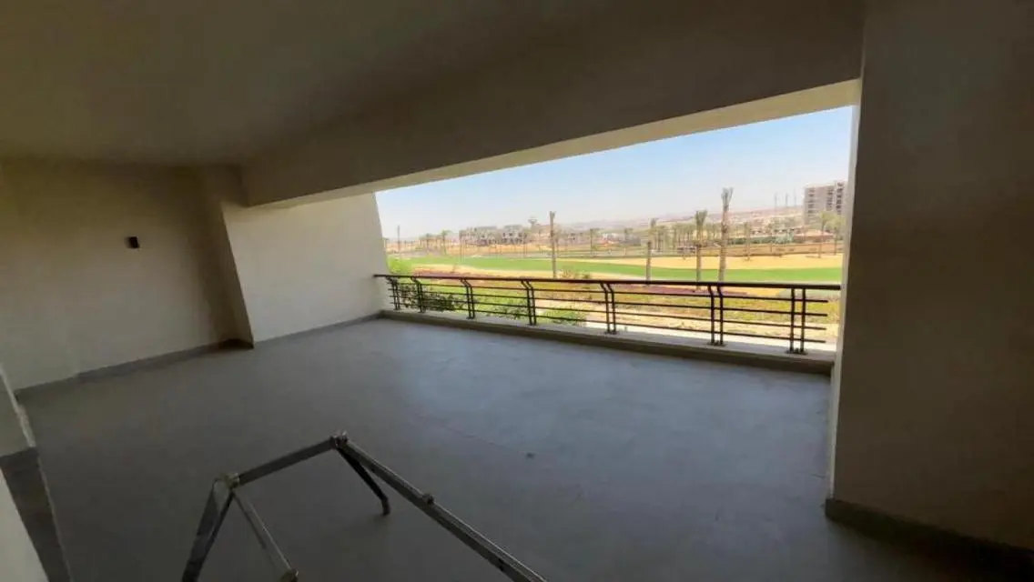 فيلا فاخرة للإيجار مع مسبح خاص وحديقة