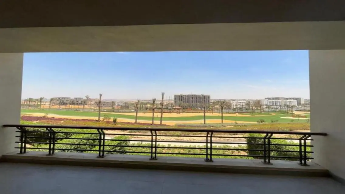 فيلا فاخرة للإيجار مع مسبح خاص وحديقة