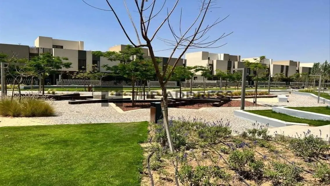 Townhouse unique lagoon view installment 8 years