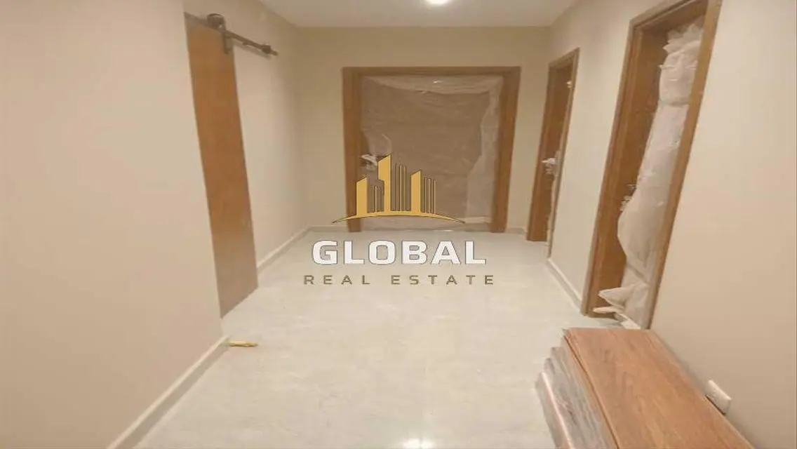 شقة بجاردن اول سكن نصف فرش 3غرف بفيلدج  جاردن