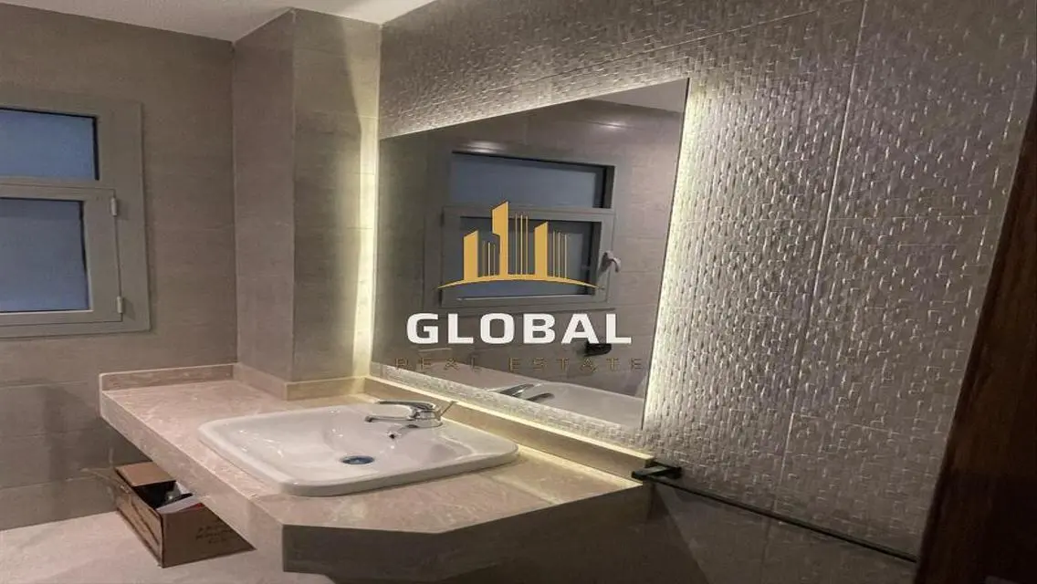 شقة بجاردن اول سكن نصف فرش 3غرف بفيلدج  جاردن