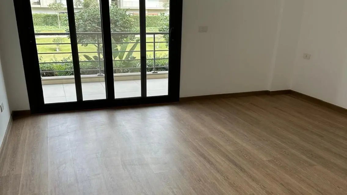 Apartment with kitchen &amp; AC&#39;s Firsthand