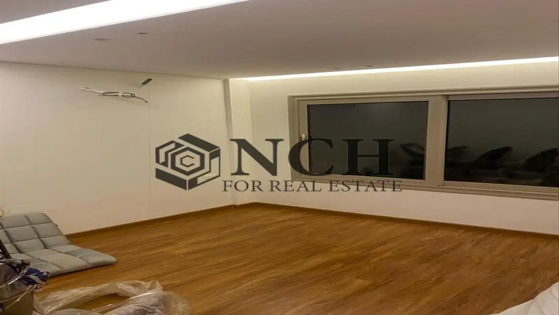 LUXURY APARTMENT WITH GARDEN FOR RENT WITH KITCHEN