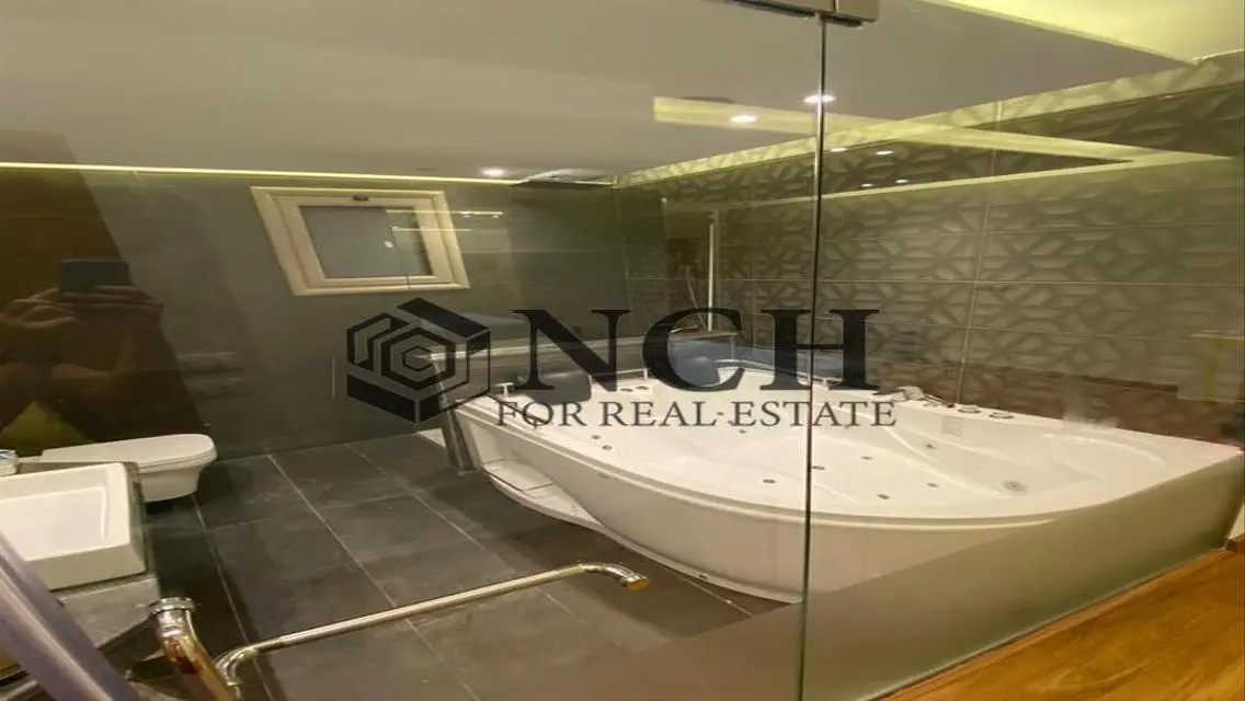 LUXURY APARTMENT WITH GARDEN FOR RENT WITH KITCHEN