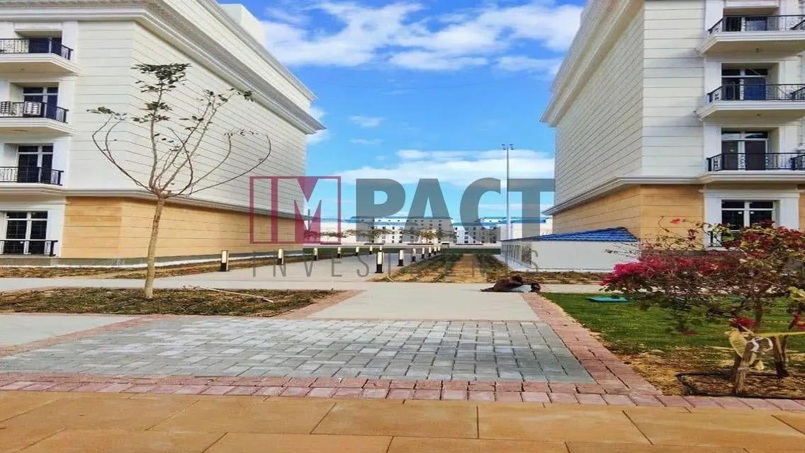 Luxurious Apartment with Private Garden and Pool