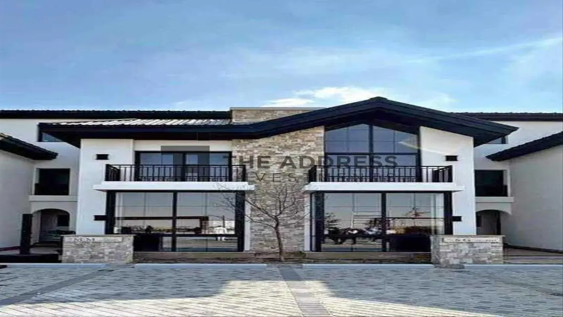 Villa 390sqm direct lagoon view 1installments 12 y