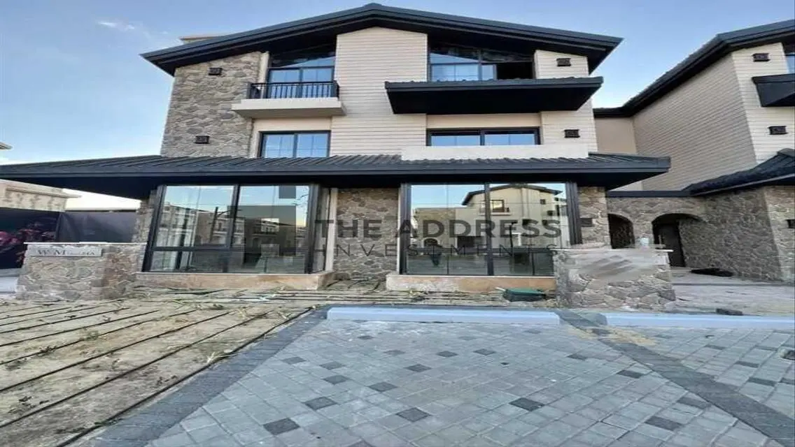 Villa 390sqm direct lagoon view 1installments 12 y