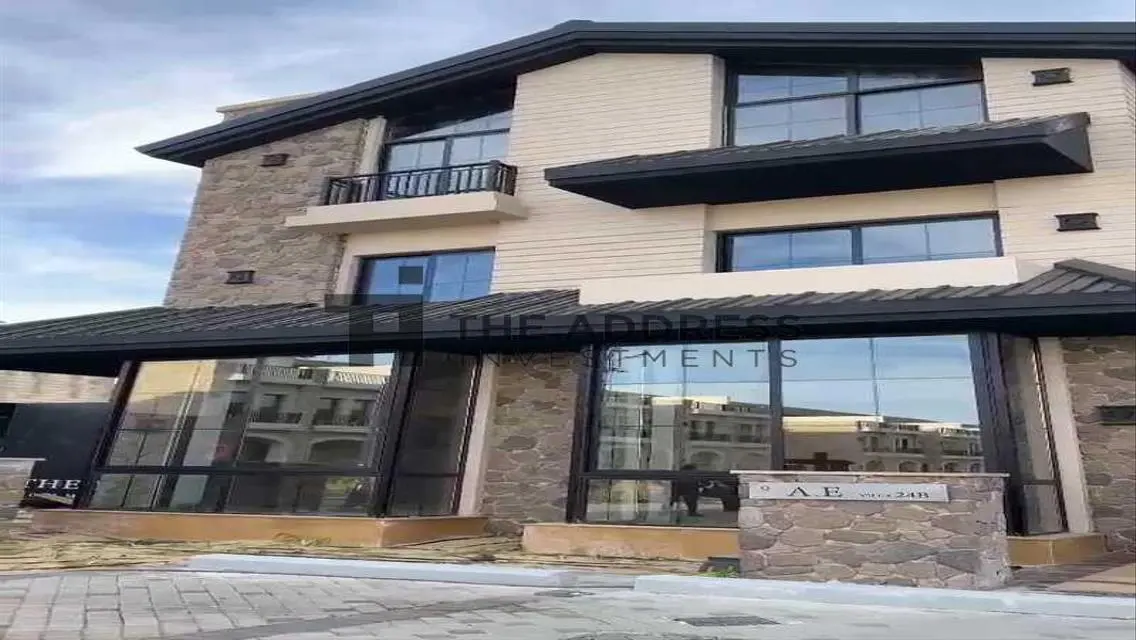 Villa 390sqm direct lagoon view 1installments 12 y