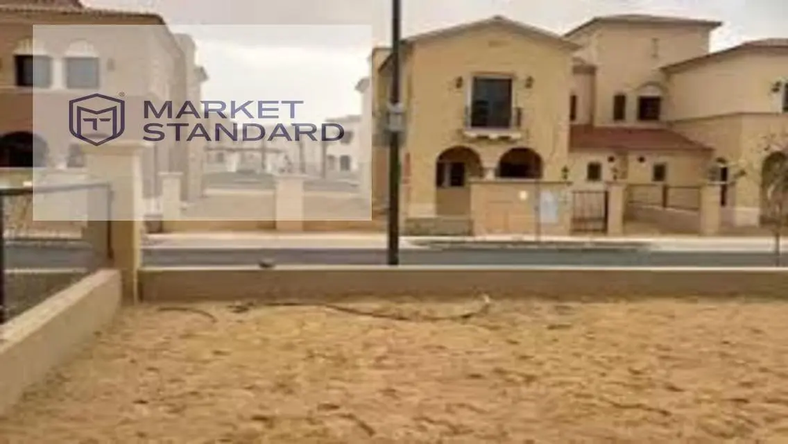Townhouse For sale in city gate Prime location