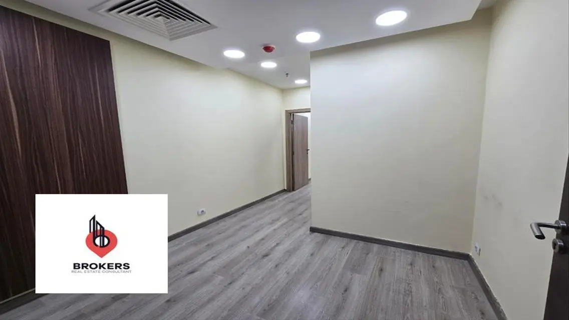 Office for rent in Trivium Square Mall, North 90th