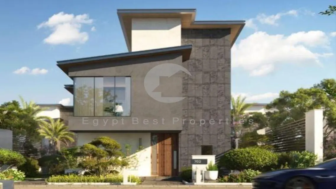 VILLA \NEW CAIRO READY TO MOVE 15% DP OVER 6 YEARS