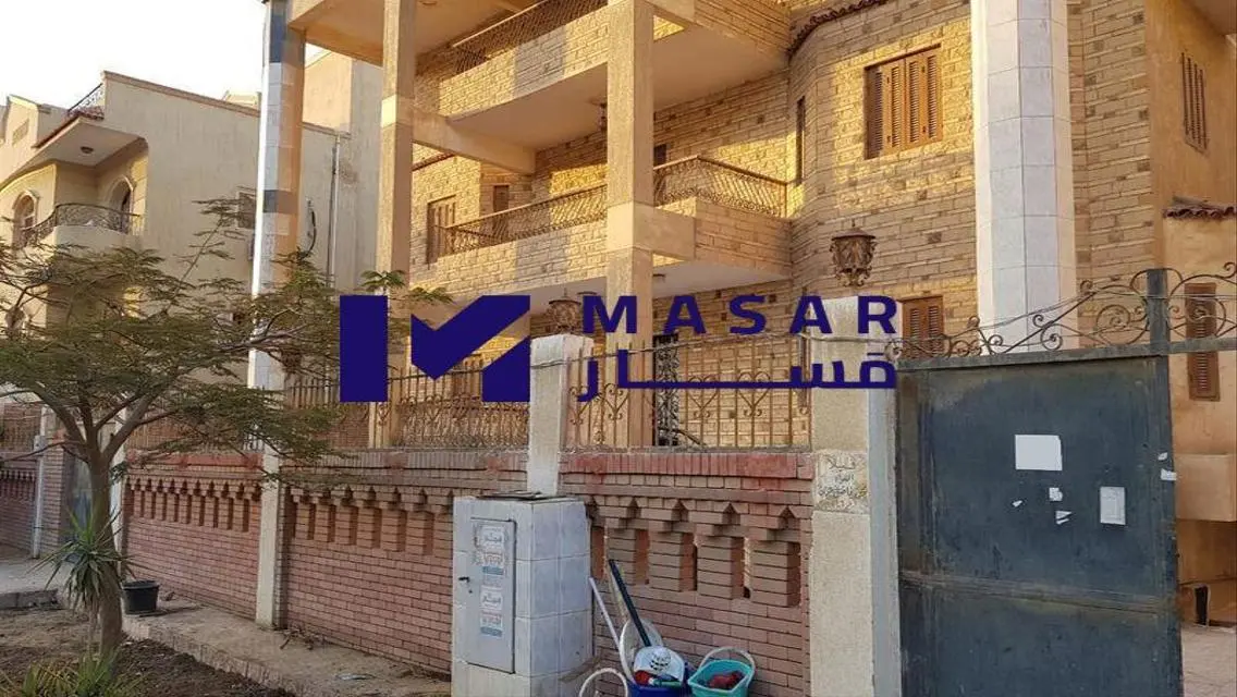 فيلا للبيع في القاهره الجديده بسعر مغري جدا