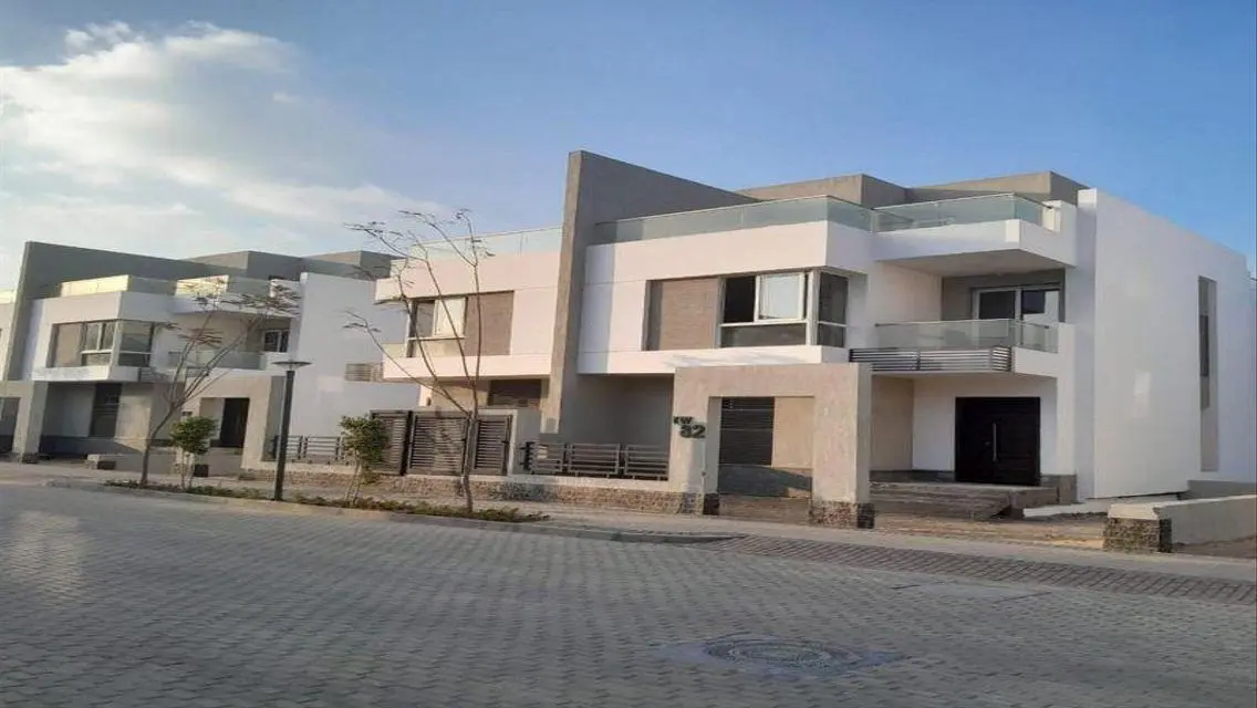 Twin house Villa Rrady to move in Tawny Hyde Park