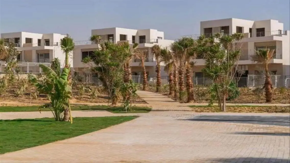 Twin house Villa Rrady to move in Tawny Hyde Park