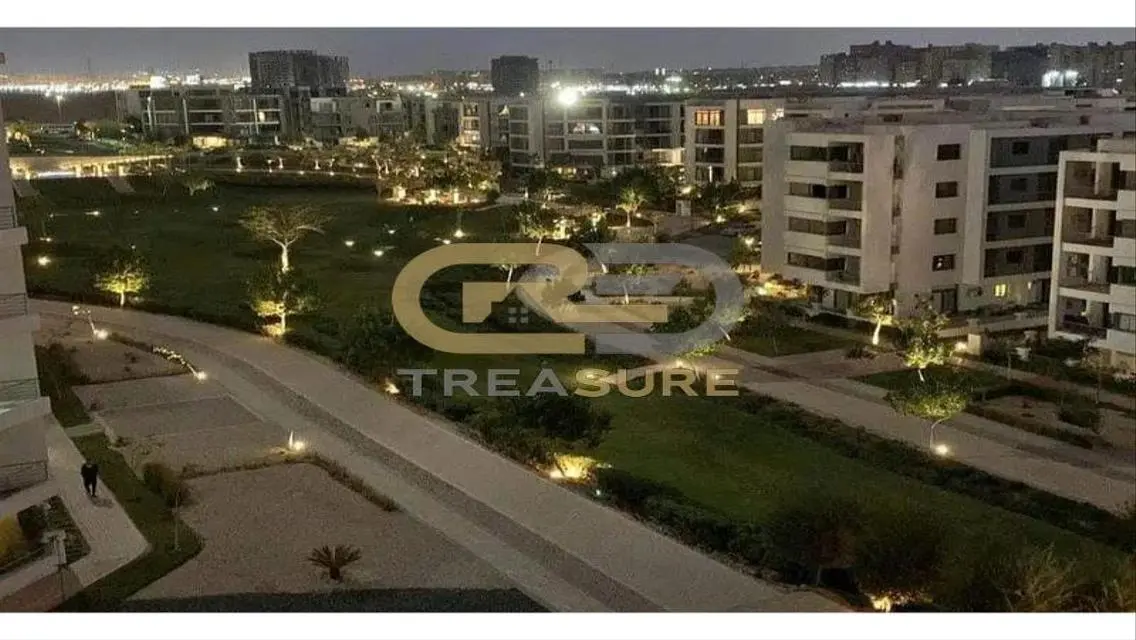 شقة بجاردن للإيجار بتاج سلطان بالتكييفات         .