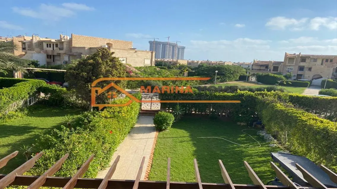 للبيع شالية مارينا ٧ العالمين فيو ابراج العالمين