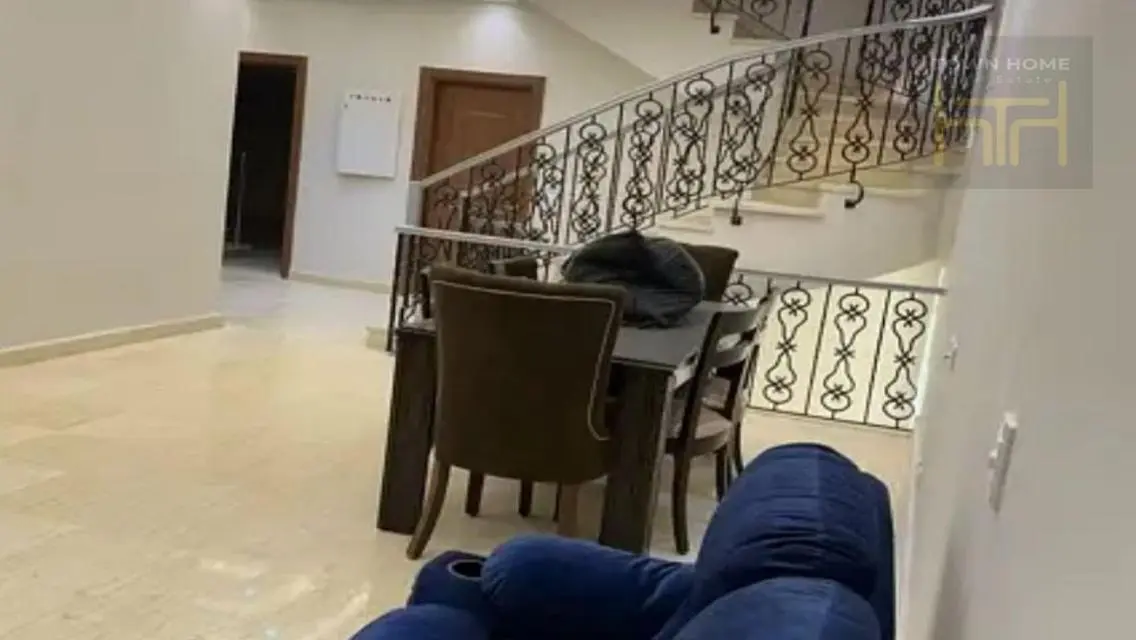 فيلا تشطيبات خاصه سوبر لوكس للايجار في الرحاب5 غرف