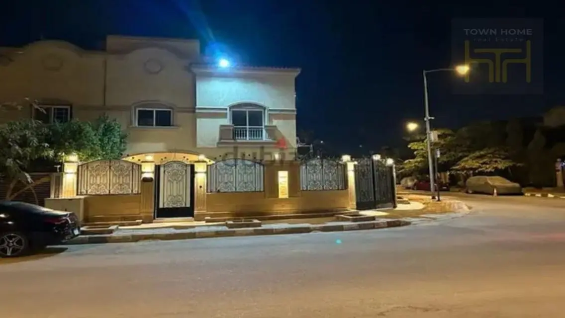فيلا تشطيبات خاصه سوبر لوكس للايجار في الرحاب5 غرف