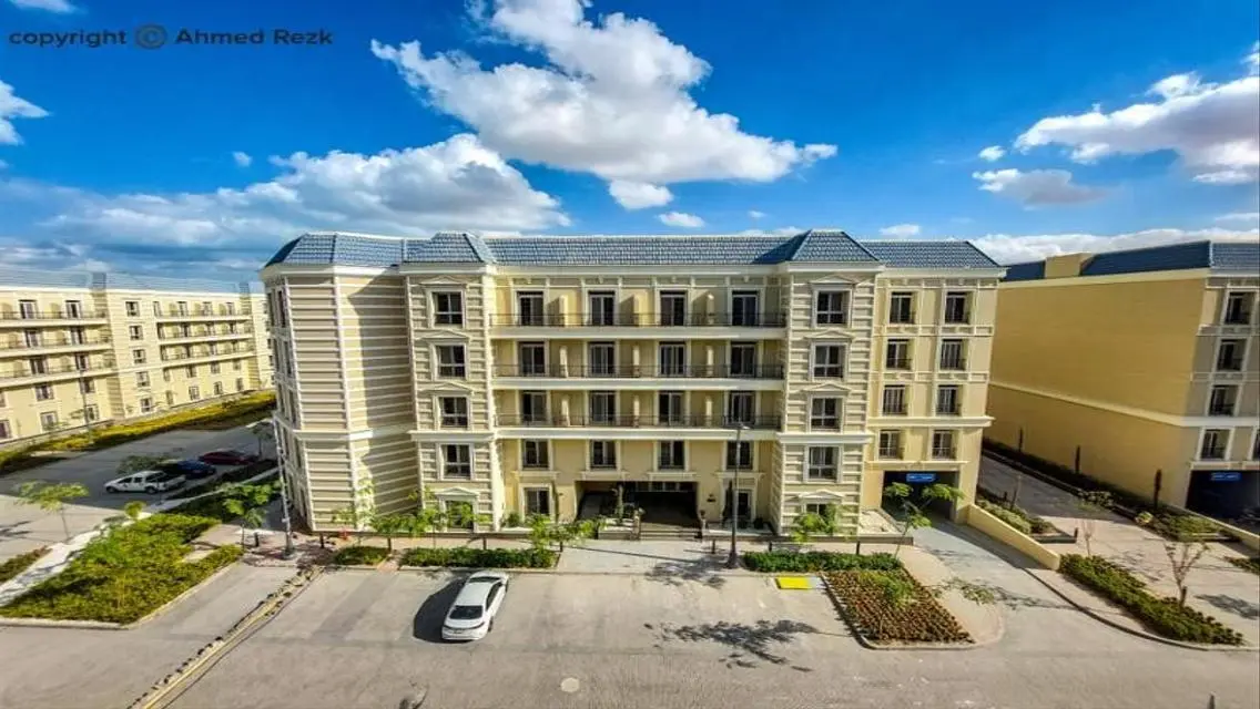 Distinctive view with5% DP in latin district