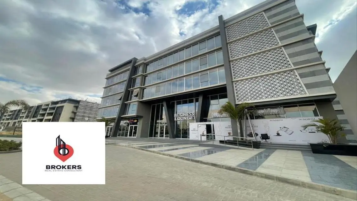 Office space for rent in Azad Mall