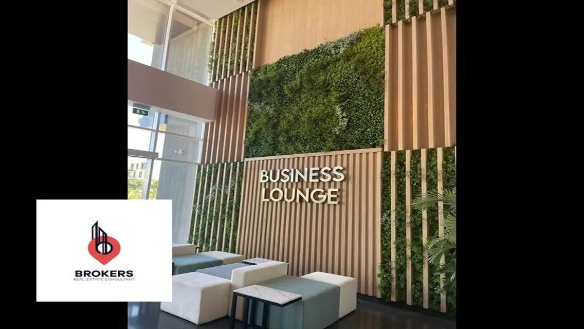 Office space for rent in Azad Mall