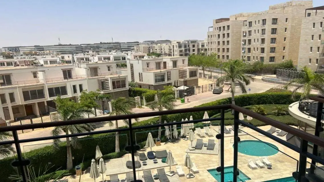 شقة فوري متشطبة+التكييفات+المطابخ في بيفرلي هيلز