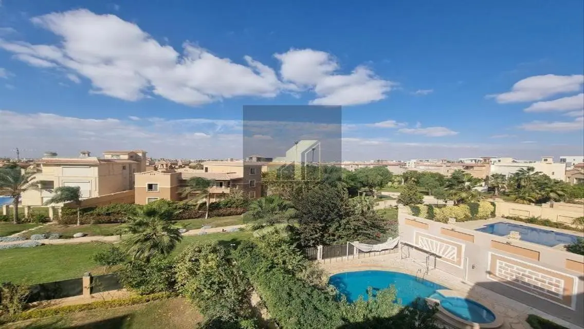 فيلا متشطبه 670 متر للبيع فى لى روا تجمع بسعر لقطه